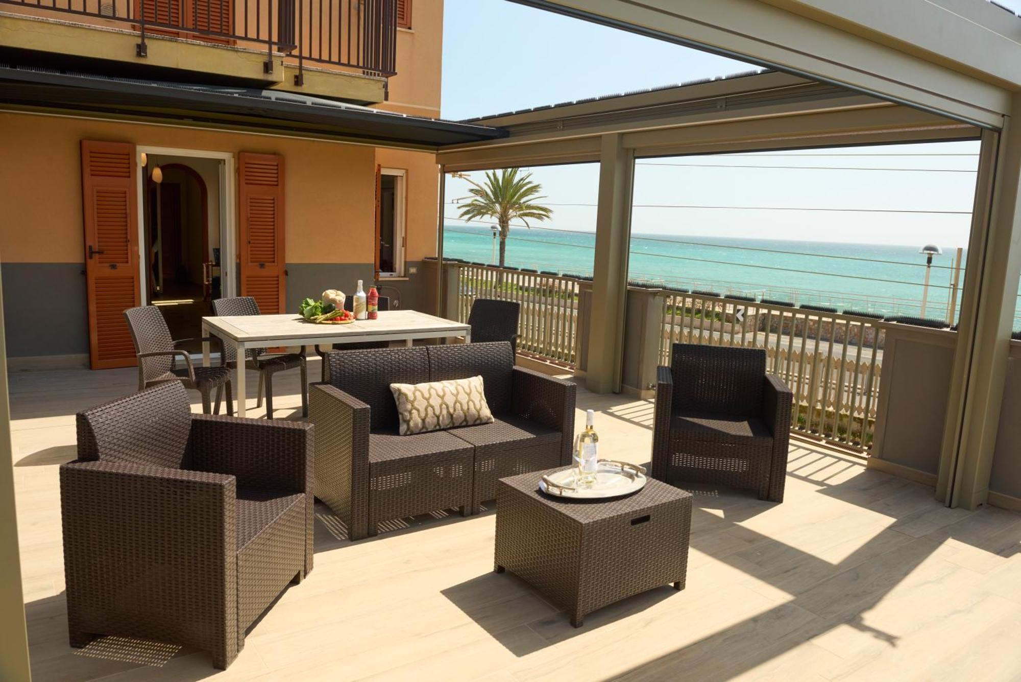 Terrazza Sul Mare A Pietra Ligure Apartment Екстериор снимка