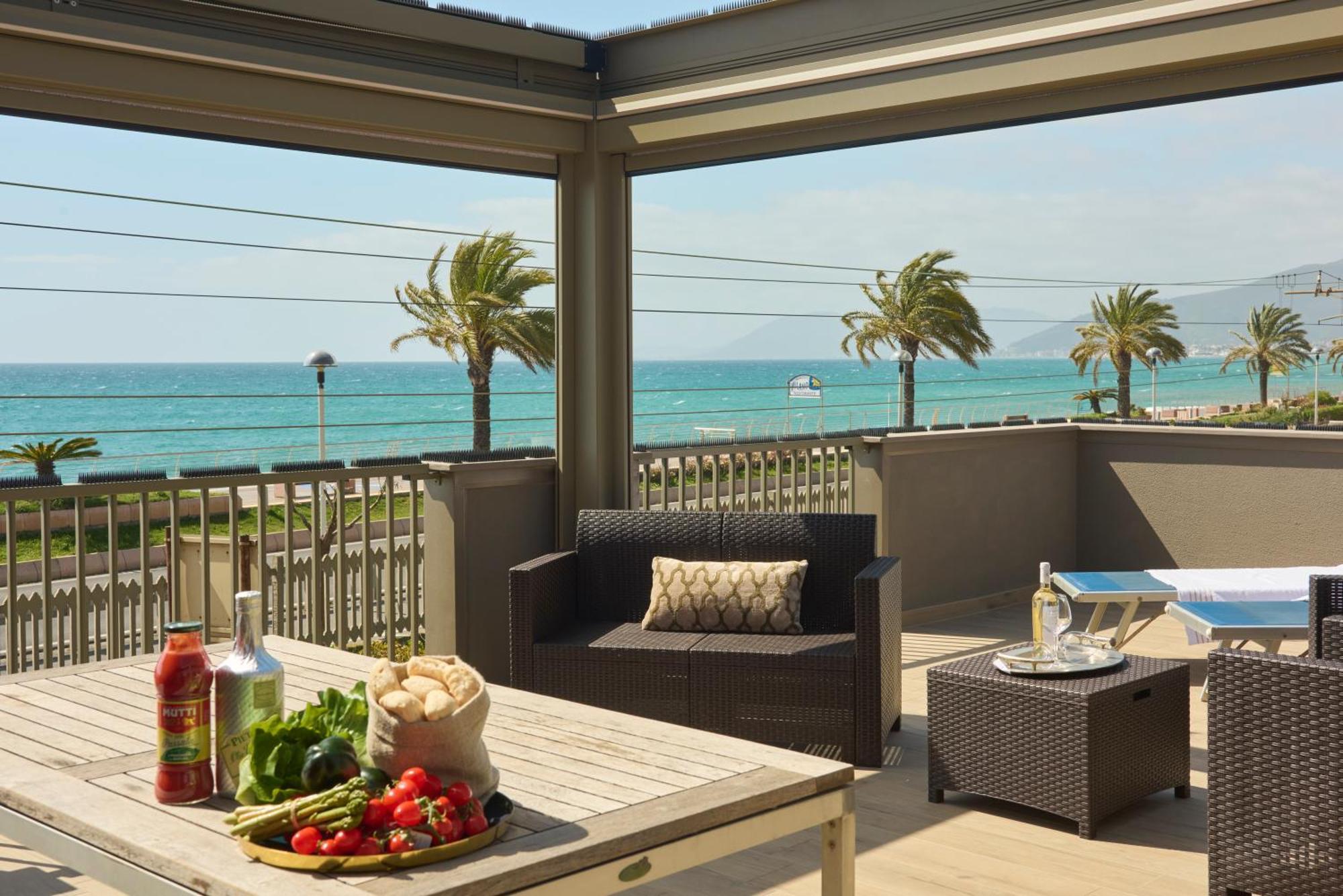 Terrazza Sul Mare A Pietra Ligure Apartment Екстериор снимка